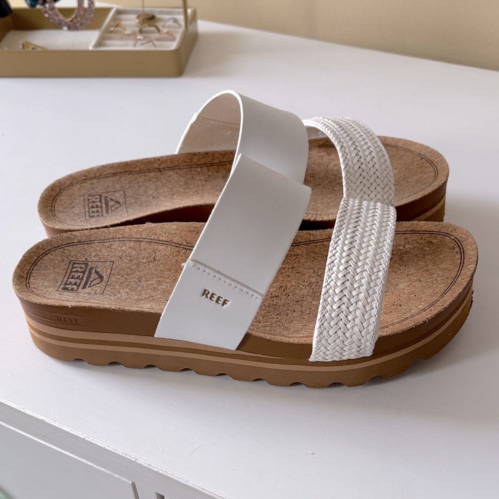 Reef White Cushion Vista Hi Slide Sandals